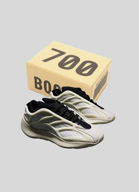 Yeezy 700 crème